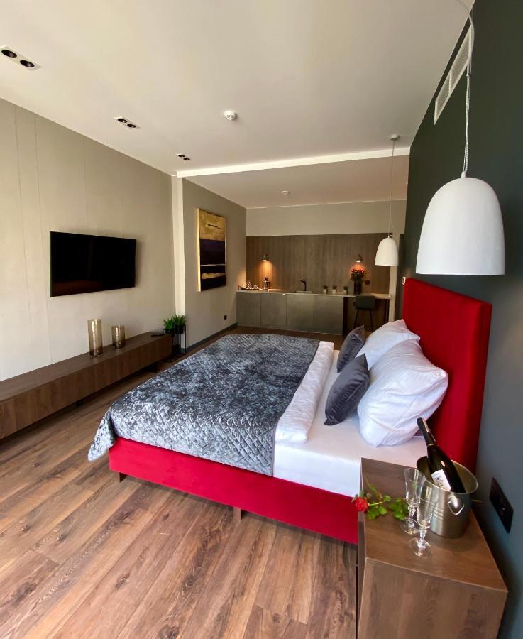 Aparts Hotel Radom Bagian luar foto