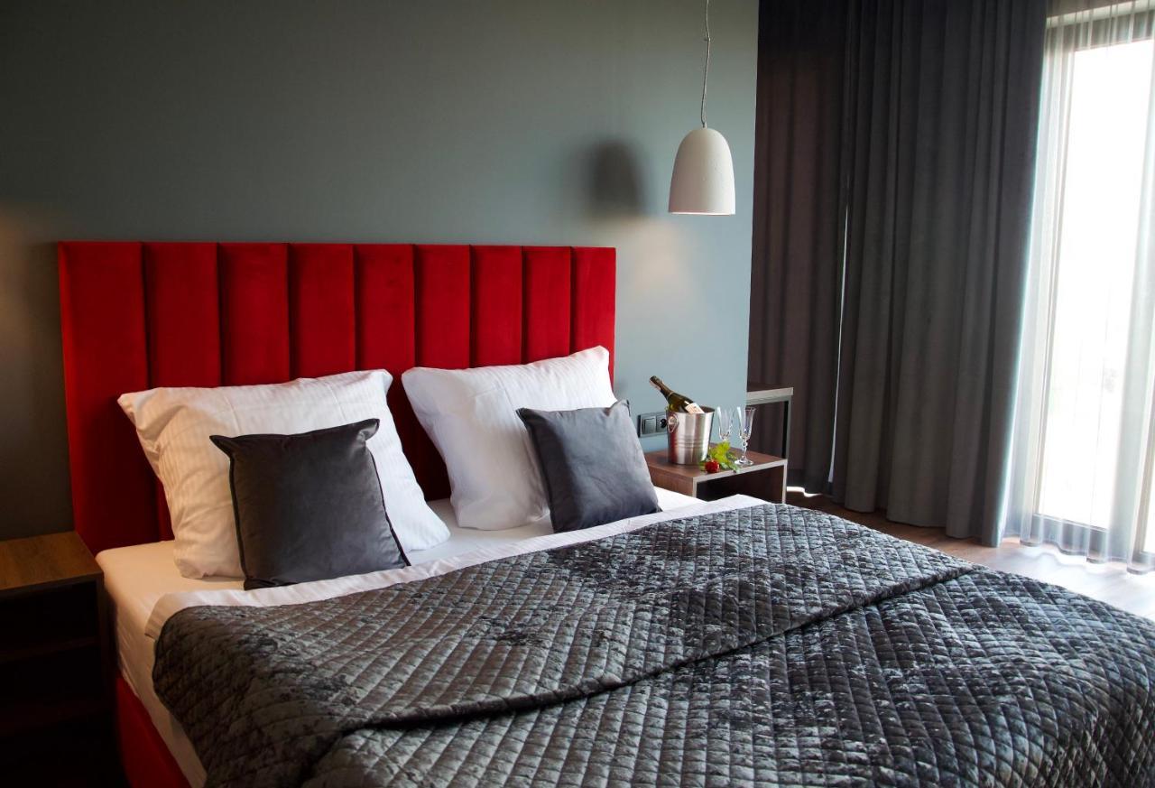Aparts Hotel Radom Bagian luar foto