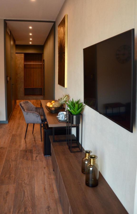 Aparts Hotel Radom Bagian luar foto