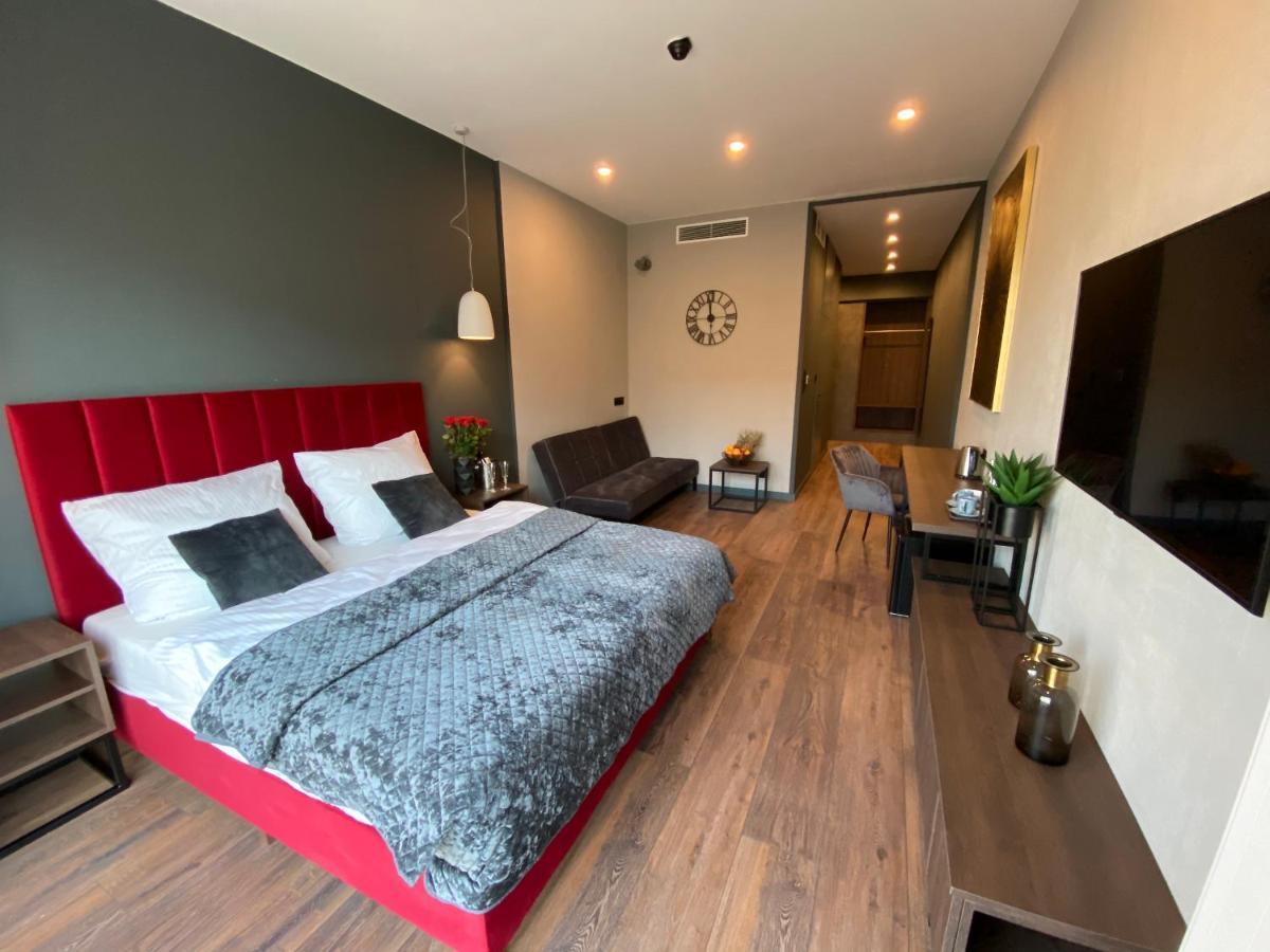 Aparts Hotel Radom Bagian luar foto